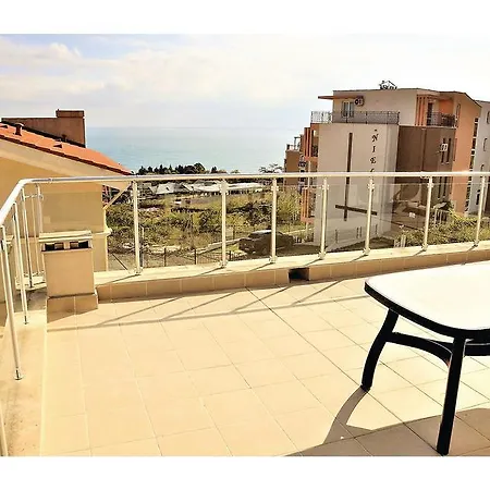 Four-bedroom Holiday In Byala *
