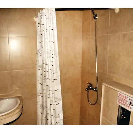 Four-bedroom Holiday In Byala